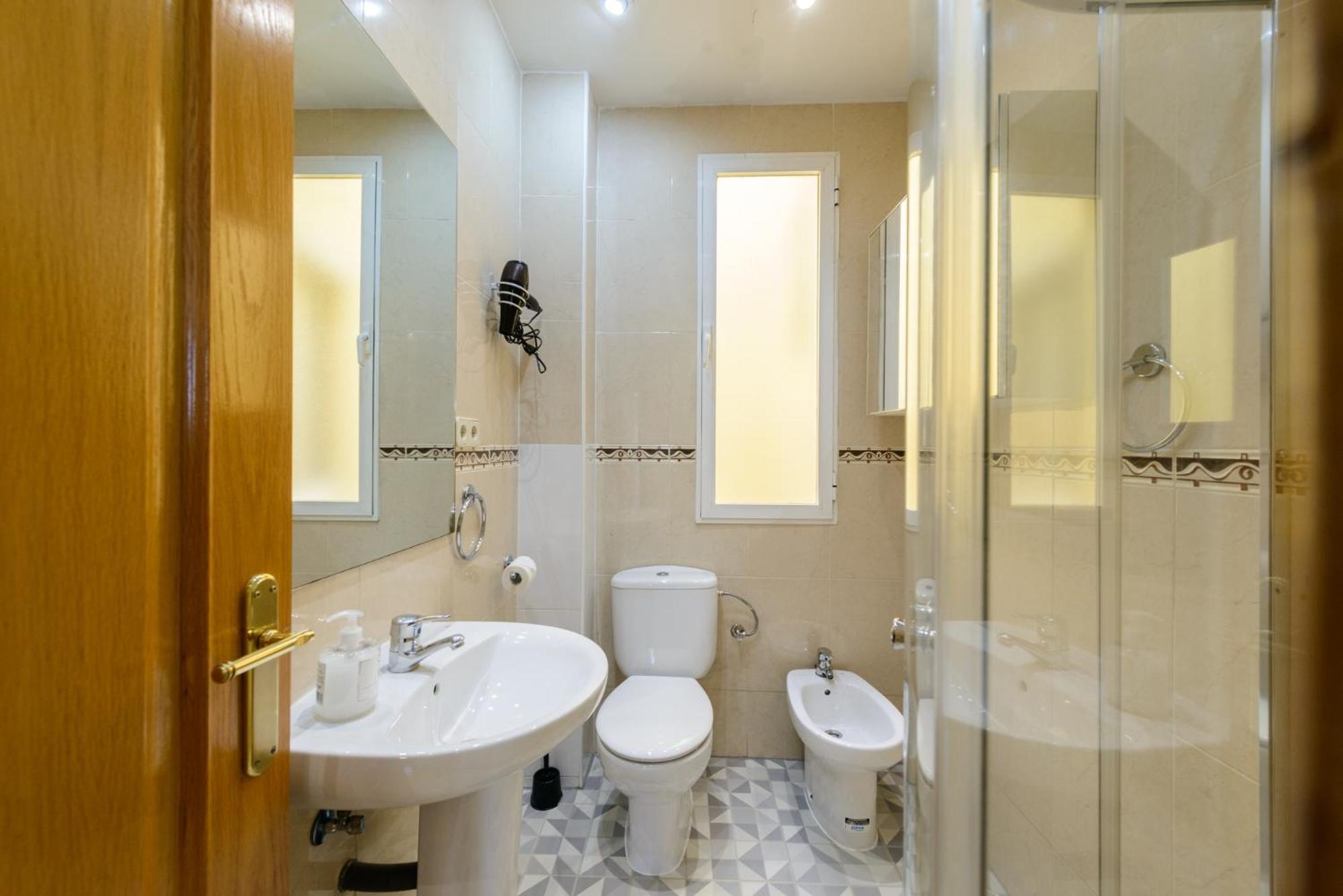 Amplio Piso En Madrid Centro Con Vistas Al Templo De Debod Apartment ภายนอก รูปภาพ