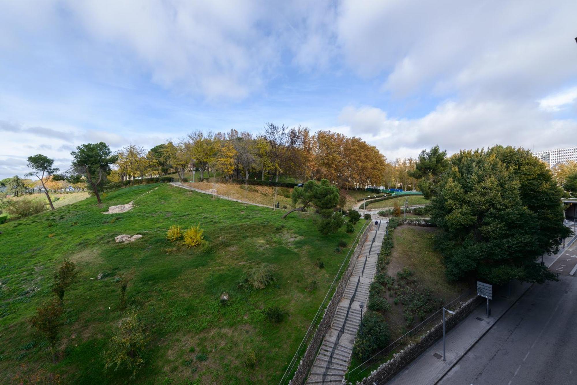 Amplio Piso En Madrid Centro Con Vistas Al Templo De Debod Apartment ภายนอก รูปภาพ