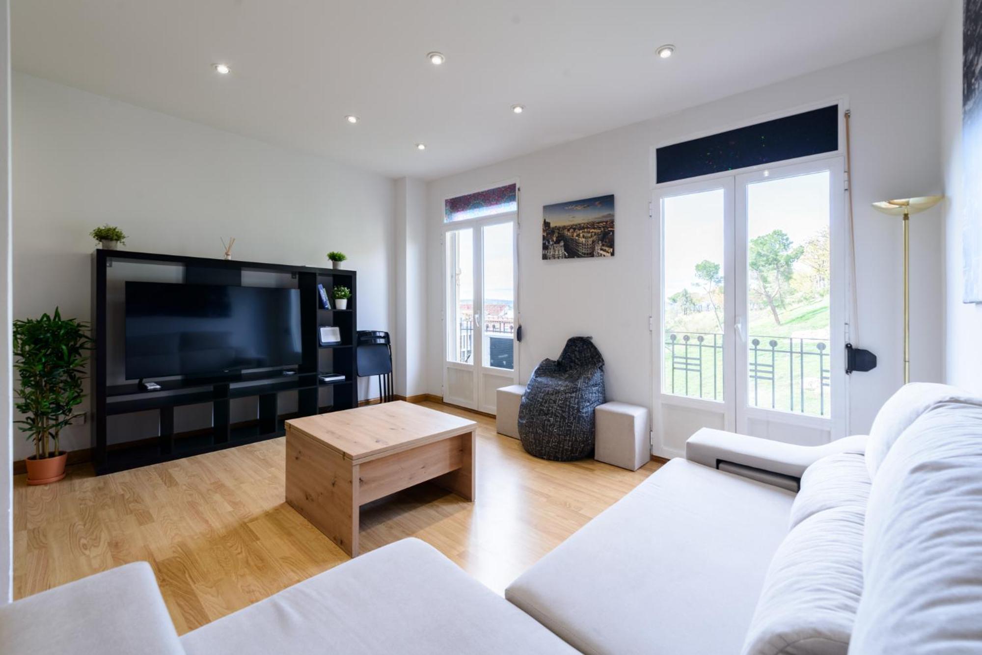 Amplio Piso En Madrid Centro Con Vistas Al Templo De Debod Apartment ภายนอก รูปภาพ